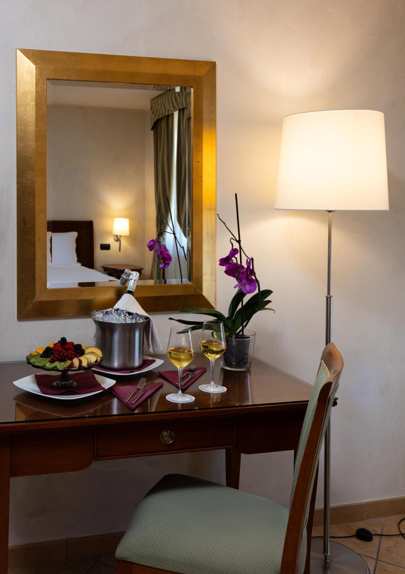 Best Western Plus Hotel Le Rondini 산프란체스코알캄포 외부 사진