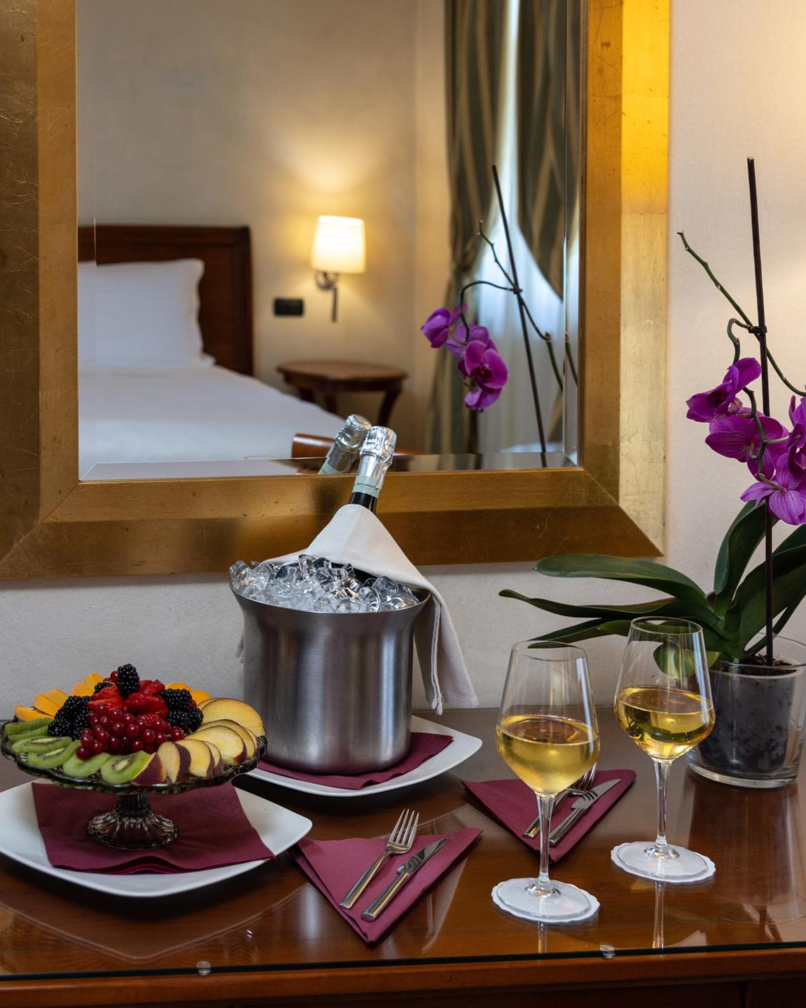 Best Western Plus Hotel Le Rondini 산프란체스코알캄포 외부 사진