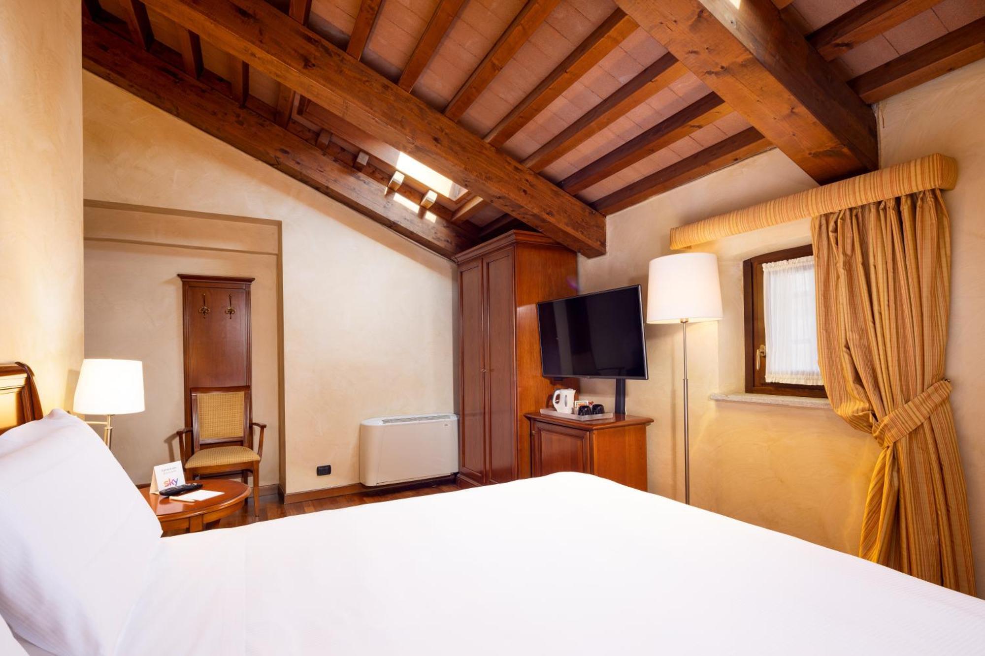 Best Western Plus Hotel Le Rondini 산프란체스코알캄포 외부 사진