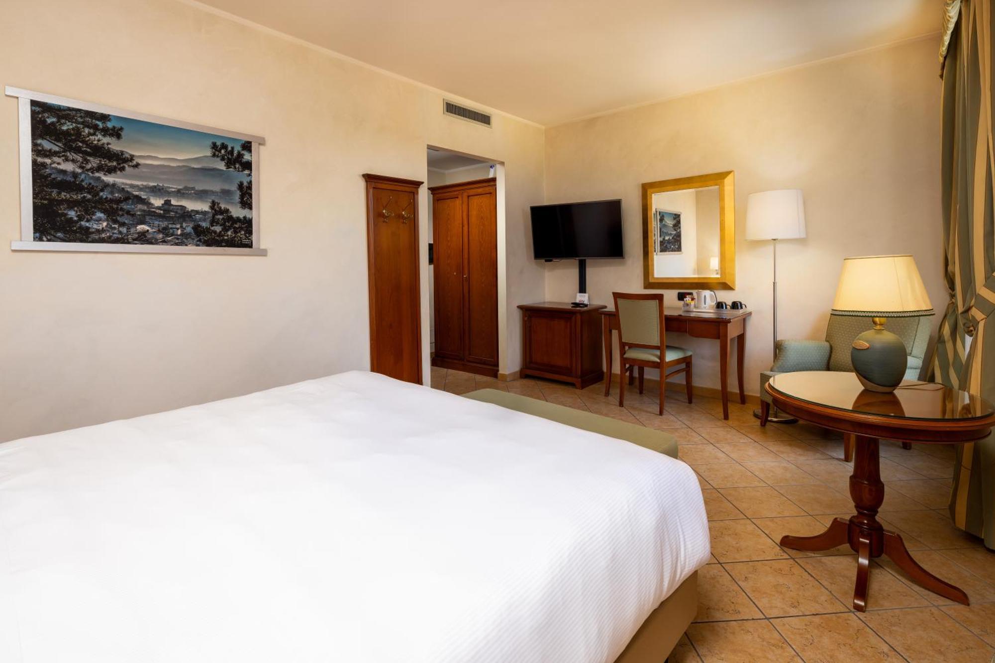 Best Western Plus Hotel Le Rondini 산프란체스코알캄포 외부 사진