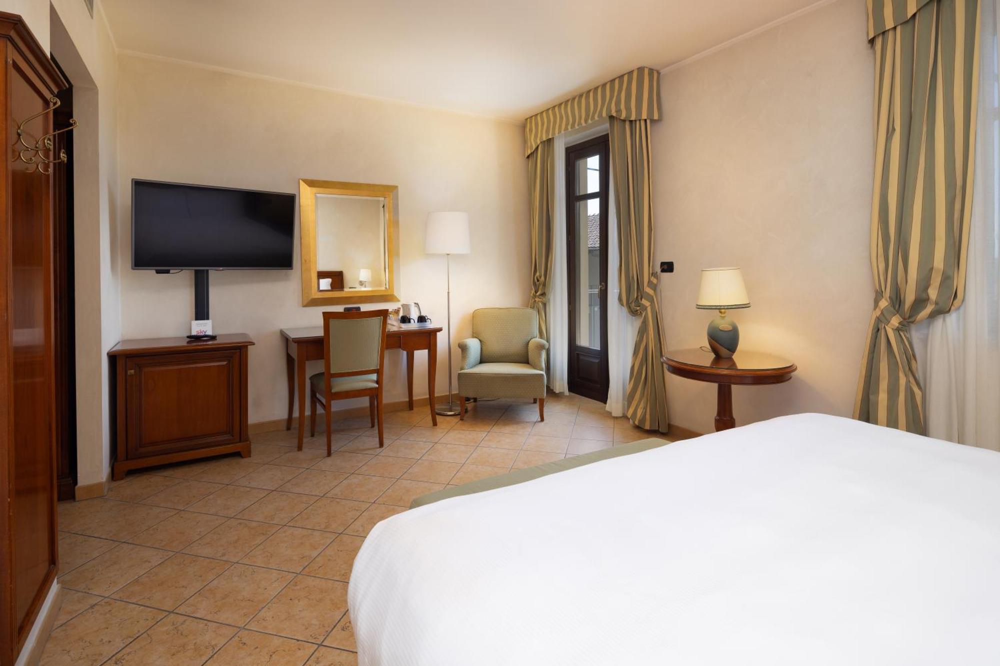 Best Western Plus Hotel Le Rondini 산프란체스코알캄포 외부 사진
